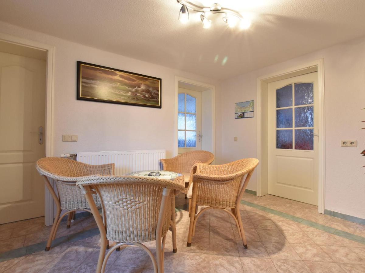 Classy Apartment In Boltenhagen With Terrace Eksteriør billede